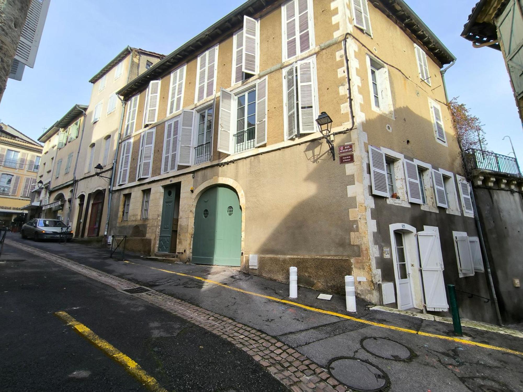 Emma - Centre Historique - Parking Privee Apartment Auch Exterior foto